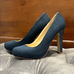 Styluxe Navy Textured Heels